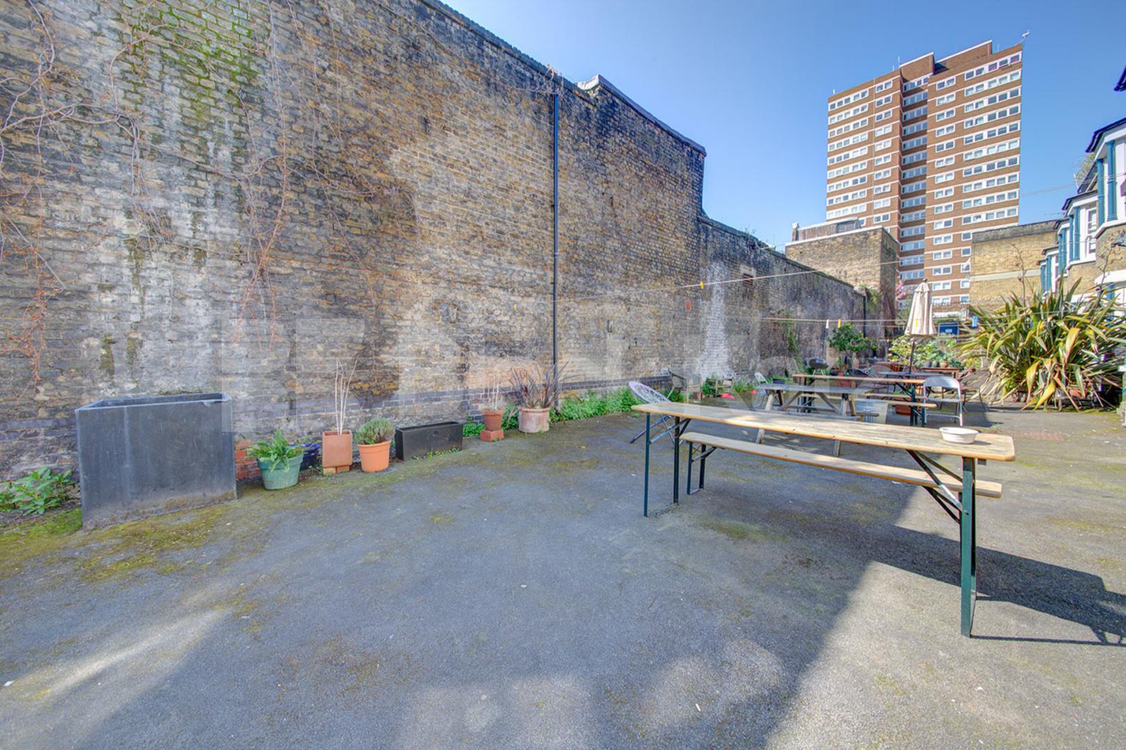 3 bedroom good for shares located walking distance to Old street station Haberdasher street , Old Street - Shoreditch